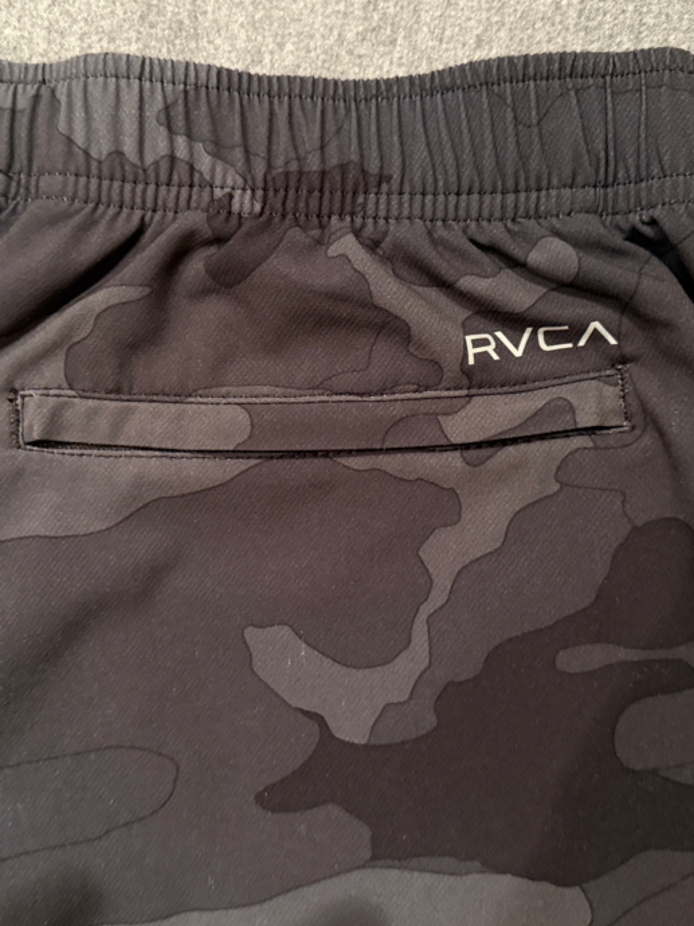 RVCA Women's Dark Camo Athletic Shorts, Size Large - Picture 6 of 6